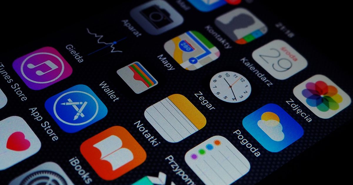tela de um celular iphone destacando os aplicativos que trarão a nova atualização ios 26