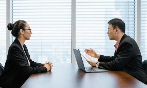 Como se sair bem em entrevistas mesmo em tempos de IA!