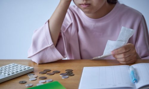 5 Erros que te Fazem Gastar Mais do Que Você Deveria